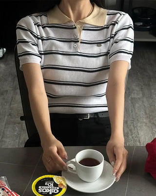 Two-tone short-sleeved knit