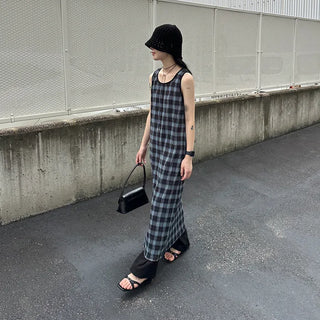 Black strap necklace