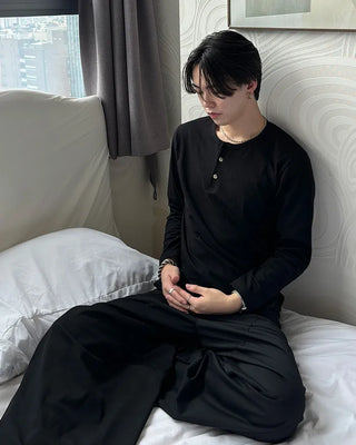 Buttoned long-sleeved T-shirt