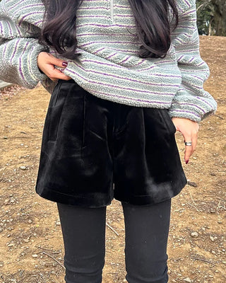 Waist bag, elastic waistband, pleated velvet shorts