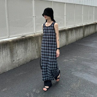 Black strap necklace