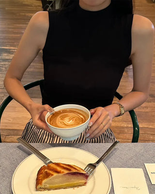 Mock neck slim feed sleeveless