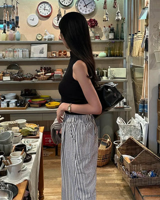Mock neck slim feed sleeveless