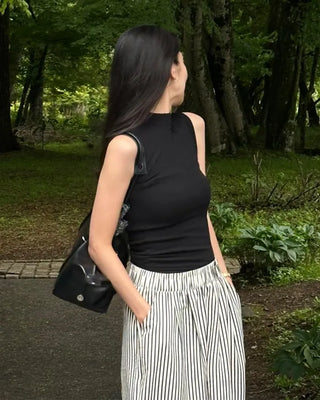 Mock neck slim feed sleeveless