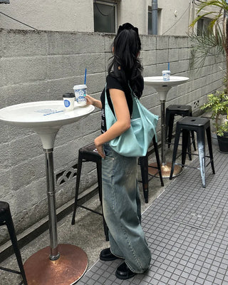 Shoulder strap tote bag