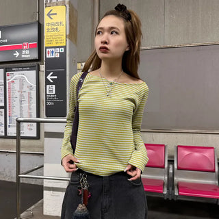 Striped boat neck long-sleeved T-shirt