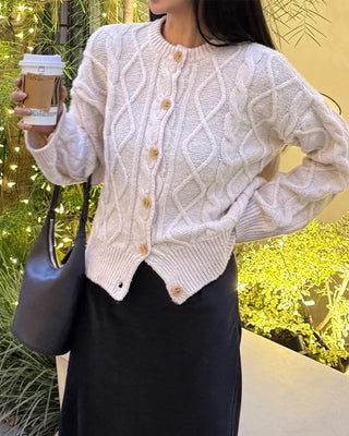 Diamond Pressure Round Cardigan