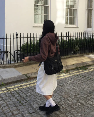 (Unisex) One-tuck cotton Bermuda shorts