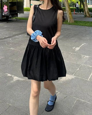 Sleeveless balloon mini dress