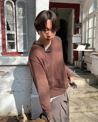 Diagonal stripe Henley neck point button long-sleeve T-shirt