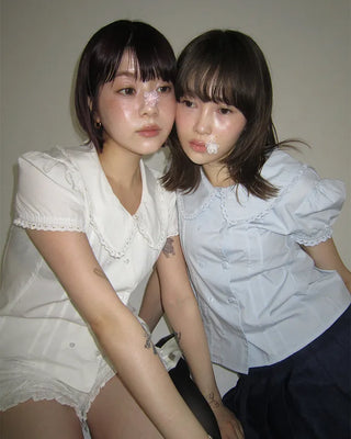 [6th Re-release] (ORIGINAL) Heart Button Lace Puff Blouse