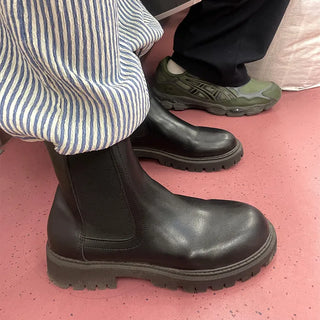 Basic Chelsea Boots