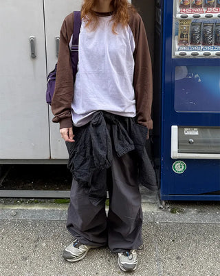 Loose-fit raglan sweatshirt