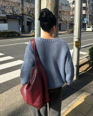 (Unisex) Drop Shoulder Low Gauge Sweater