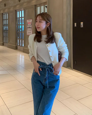 Strap high-waisted denim pants