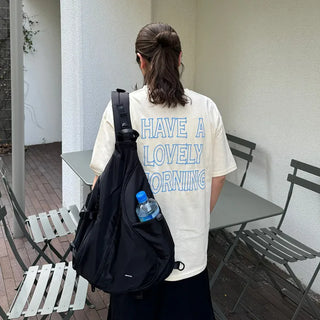 Back lettering point short-sleeved T-shirt