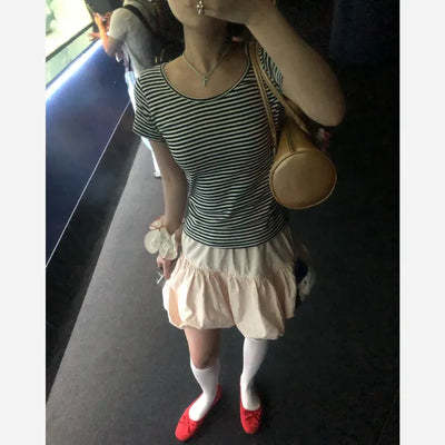 Bordered round short-sleeved T-shirt
