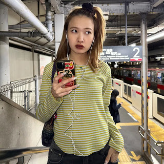 Striped boat neck long-sleeved T-shirt