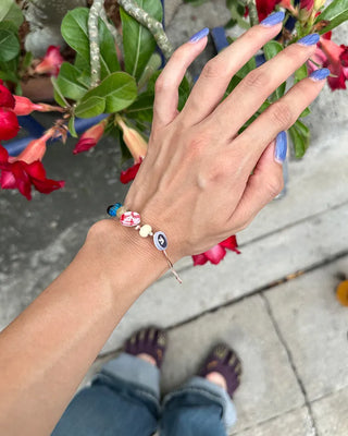 Unique button stone bracelet