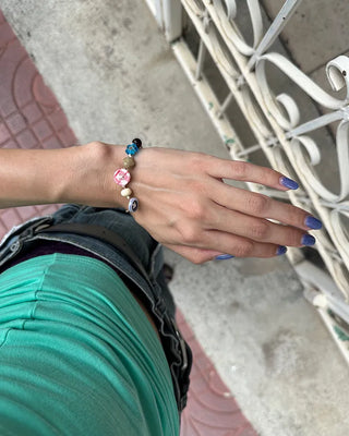 Unique button stone bracelet