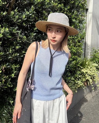 Summer knit sleeveless top