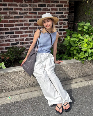 Summer knit sleeveless top