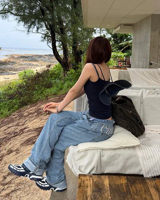 Back lettering denim pants