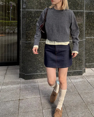 Wool sheer slit long-sleeved T-shirt