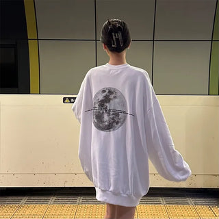 Moon print back point sweatshirt