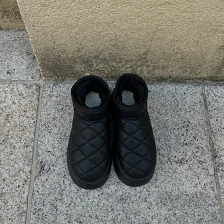 Quilted sheepskin boots