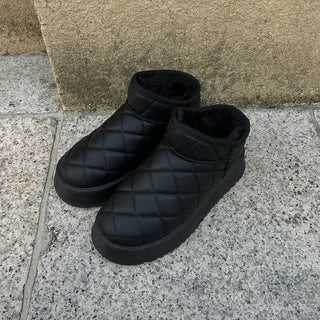 Quilted sheepskin boots