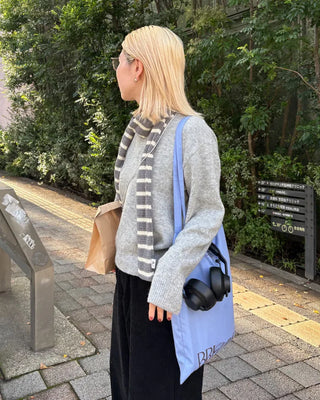 Ribbed V-neck semi-cropped high-gauge knit