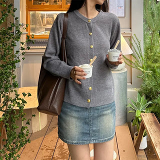 Square leather shoulder bag