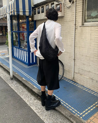 Pleated sheer long-sleeved shirt
