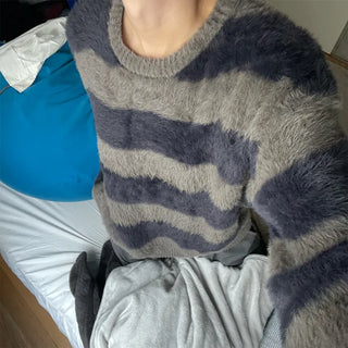 Wave Border Knit