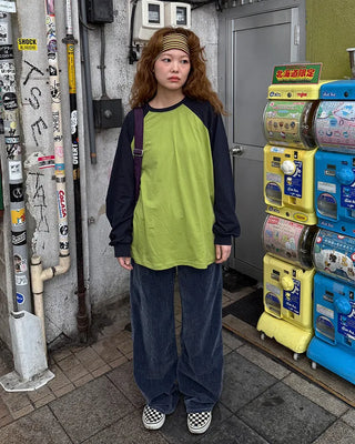 Loose-fit raglan sweatshirt