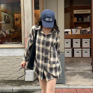 Square leather shoulder bag
