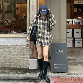 Stitched long boots