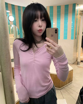 Henley neck long-sleeved T-shirt