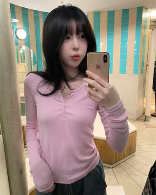 Henley neck long-sleeved T-shirt