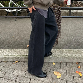 Side pintuck denim pants
