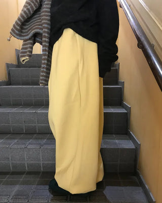Fleece-lined one-pleat sweatpants