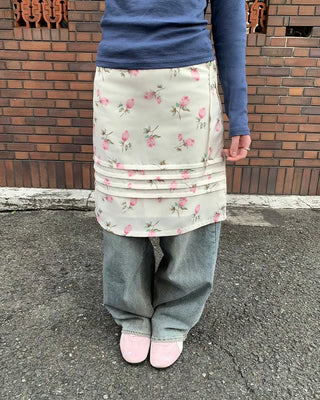 Flower-tucked midi skirt