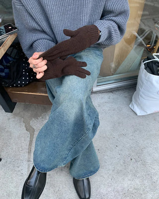 Simple wool gloves