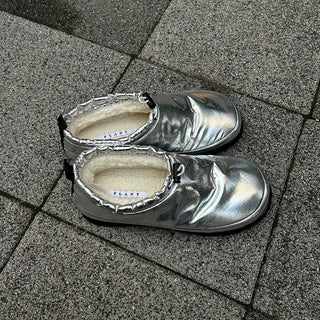 Fur down sneakers