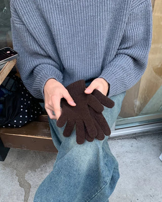 Simple wool gloves