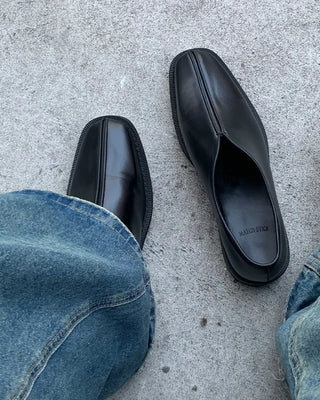 Slit Point Loafers