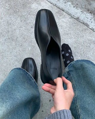 Slit Point Loafers