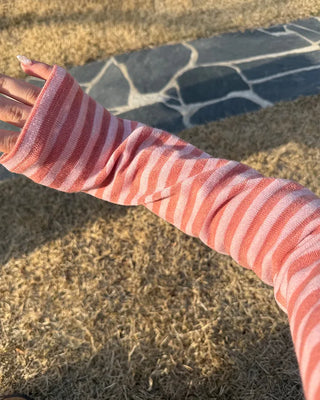 Round piping neck striped knit