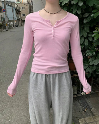 Henley neck long-sleeved T-shirt